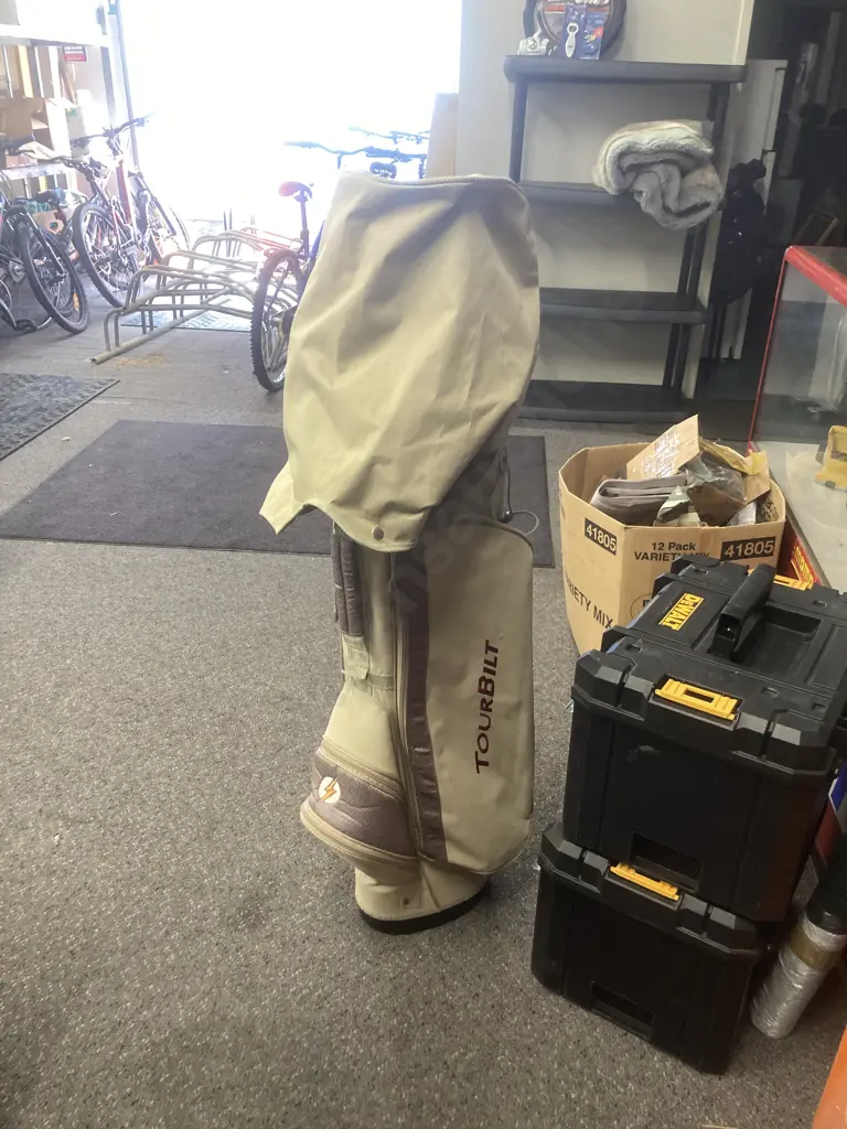 Assorted Golf Clubs In A Tourbilt Bag Image 1++