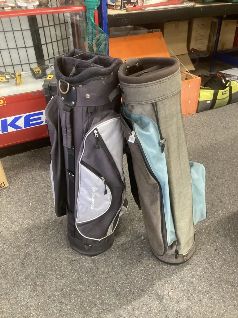 Wilson & Dunlop Golf Bags Image 1++