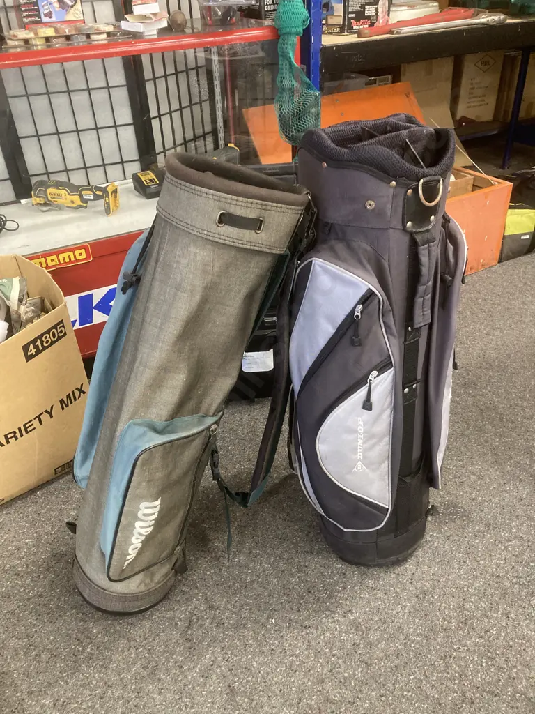 Wilson & Dunlop Golf Bags Image 1++