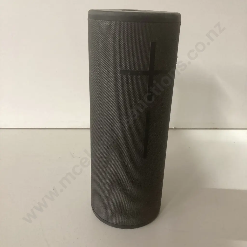 UE Ultimate Ears Black Bluetooth Speaker (No Leads) Image 1++