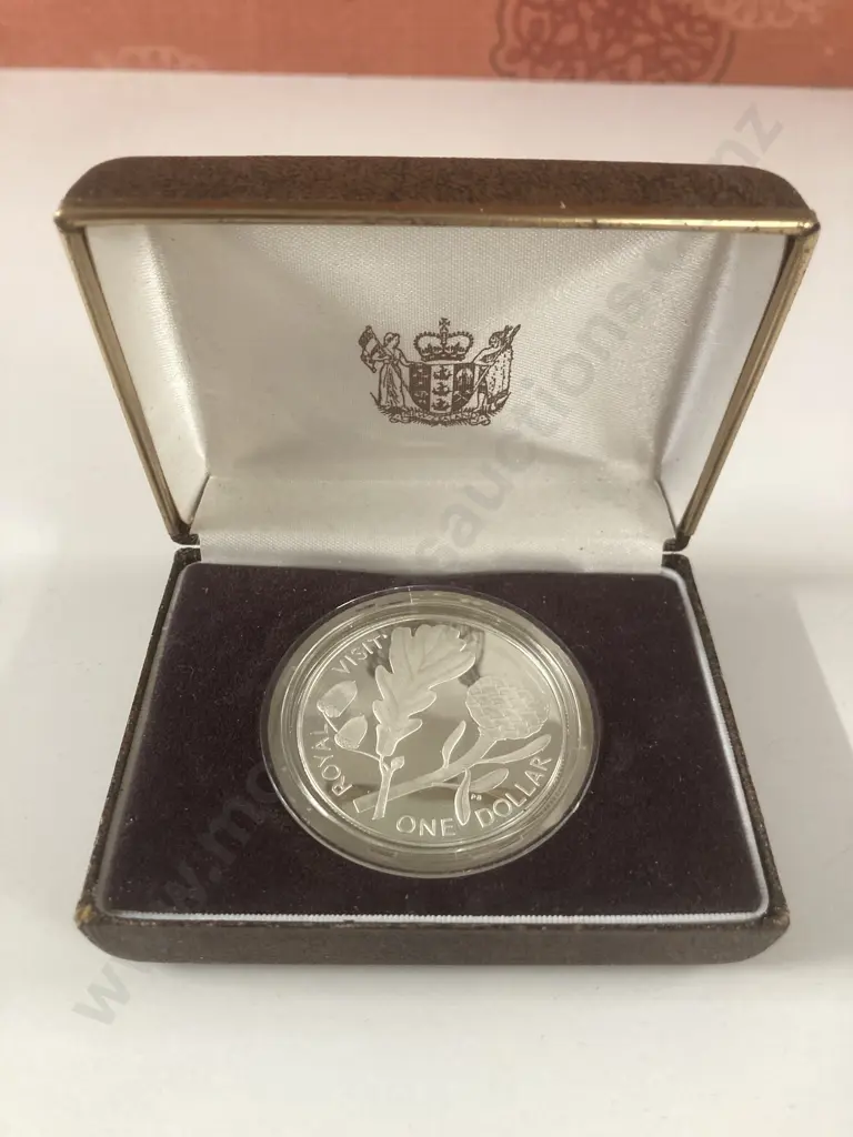 New Zealand 1981 Royal Visit Proof Silver Dollar Coin In Case Of Issue Image 1++