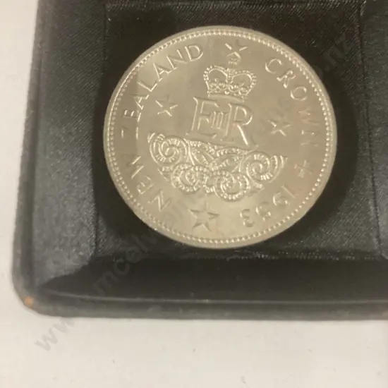 1953 New Zealand Queen Elizabeth II Coronation Commemorative Crown