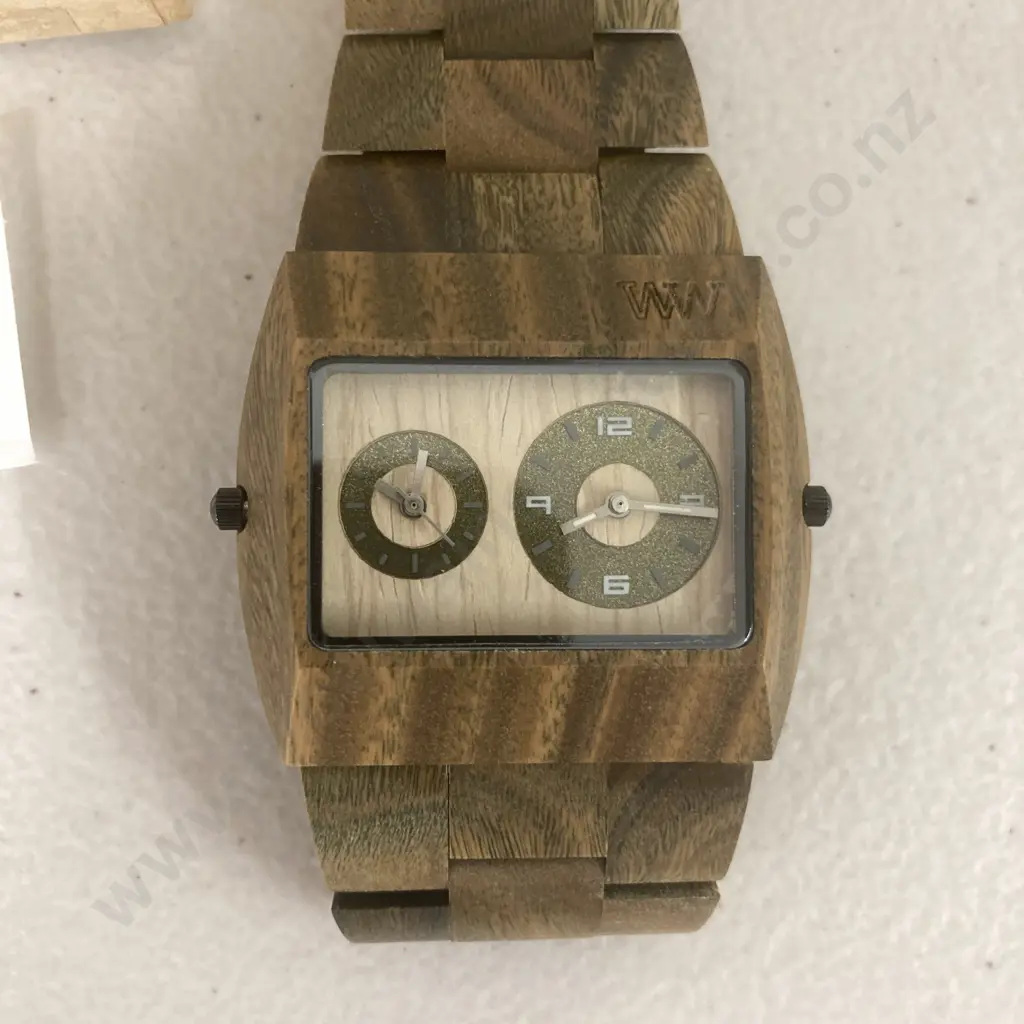 WeWOOD Watches Jupiter Army Watch With Original Box Image 1++