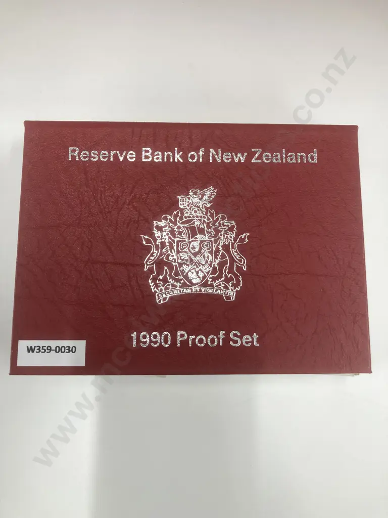 1990 Reserve Bank of New Zealand Gem Silver Proof Set In Leather Case Of Issue With COA Image 1++