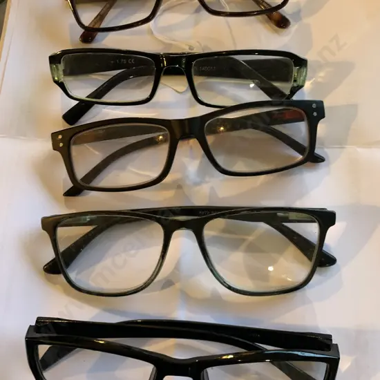 Assortment Of Reading Glasses x 5 Pairs