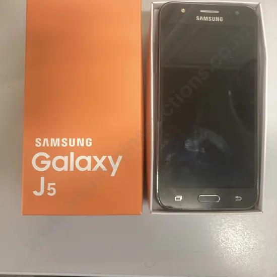 Samsung Galaxy J5 Cellphone With Charger