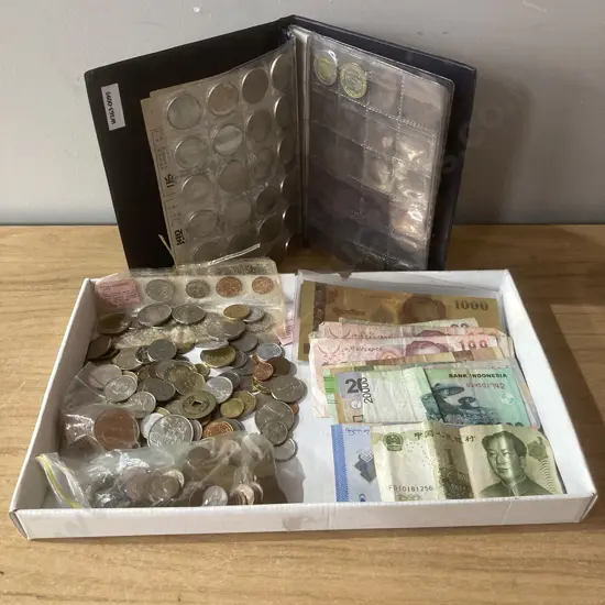 Lot of Assorted Notes & Coins, Bag of NZ 1 Cent Coins, Gold Note, Coins In Case Etc