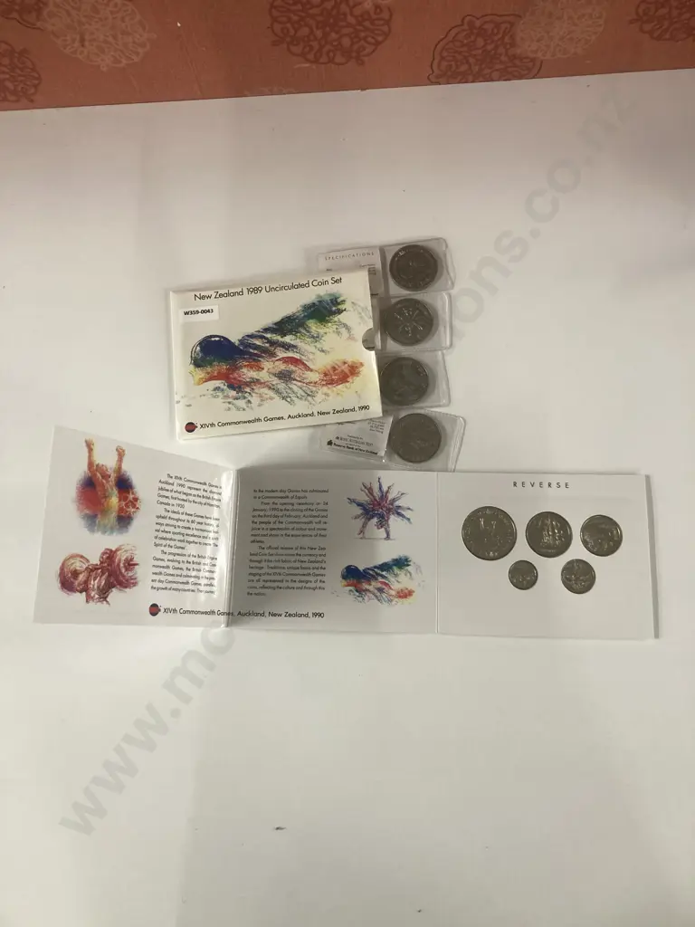 New Zealand ' XIVth Commonwealth Games 1990' 1989 Uncirculated Dollars x 4 & Uncirculated Coin Set In Cases Of Issue Image 1++