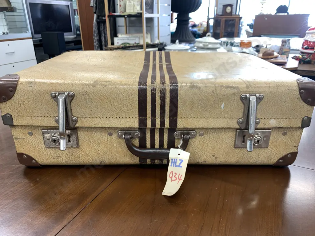 Vintage Travel case, Tan With Dark Brown Stripes H20 W66 D42cm Image 1++