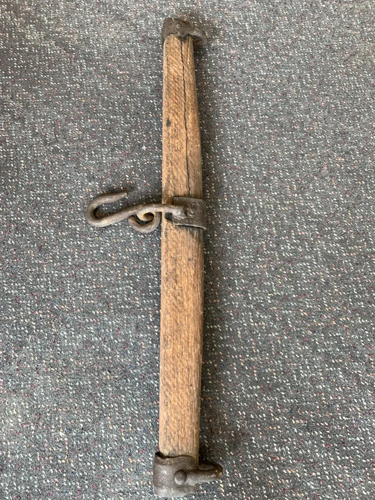 Antique Yoke Image 1++