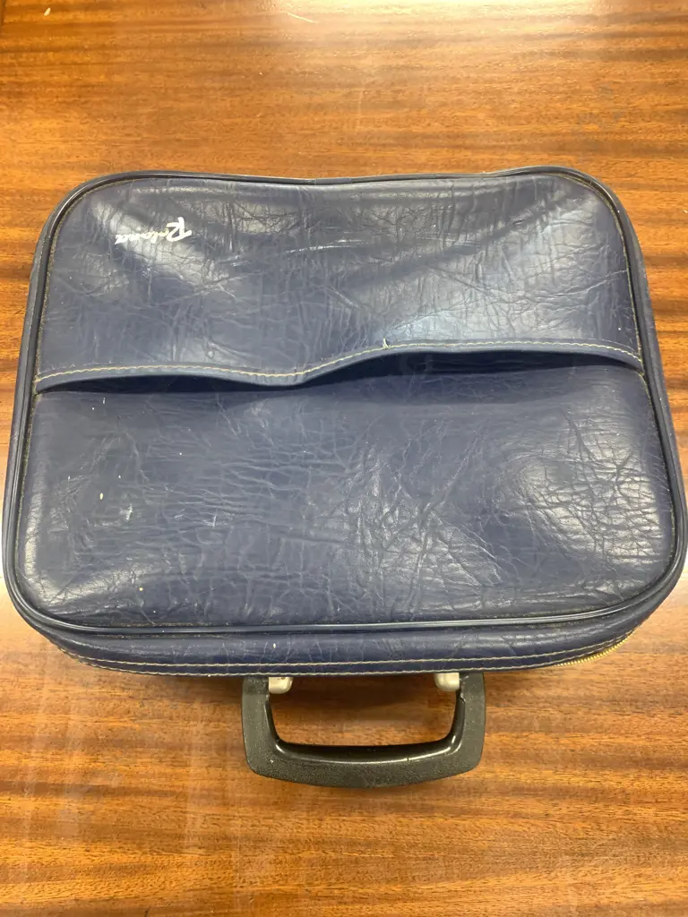 Vintage Bowls In Leather Case Image 1++