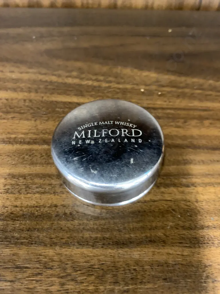 Milford NZ Single Malt Whiskey Foldup Tumbler With 'Churtons' Whiskey Decanter  Image 1++