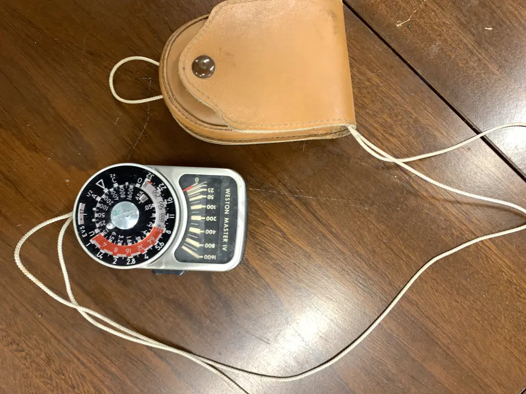 Universal Exposure Meter Model S461-4 In Leather Case Image 1++