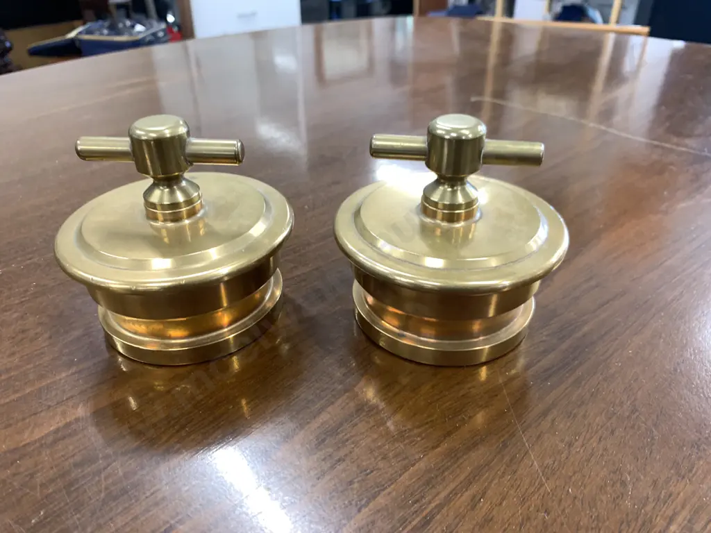 Pair of Vintage Brass Fire Hydrant Caps, 18.5 x 10cm Image 1++