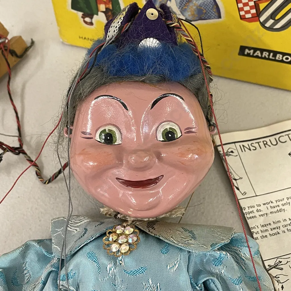 Vintage 1960s Pelham Puppet Doll Marlborough Wilts “The Queen” With Box & Instructions Image 1++
