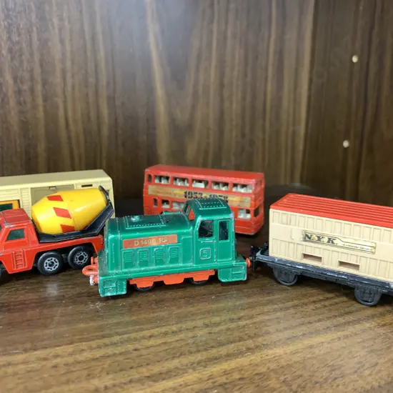 Lot of 4 1960's Matchbox Lesney England Kids Toys