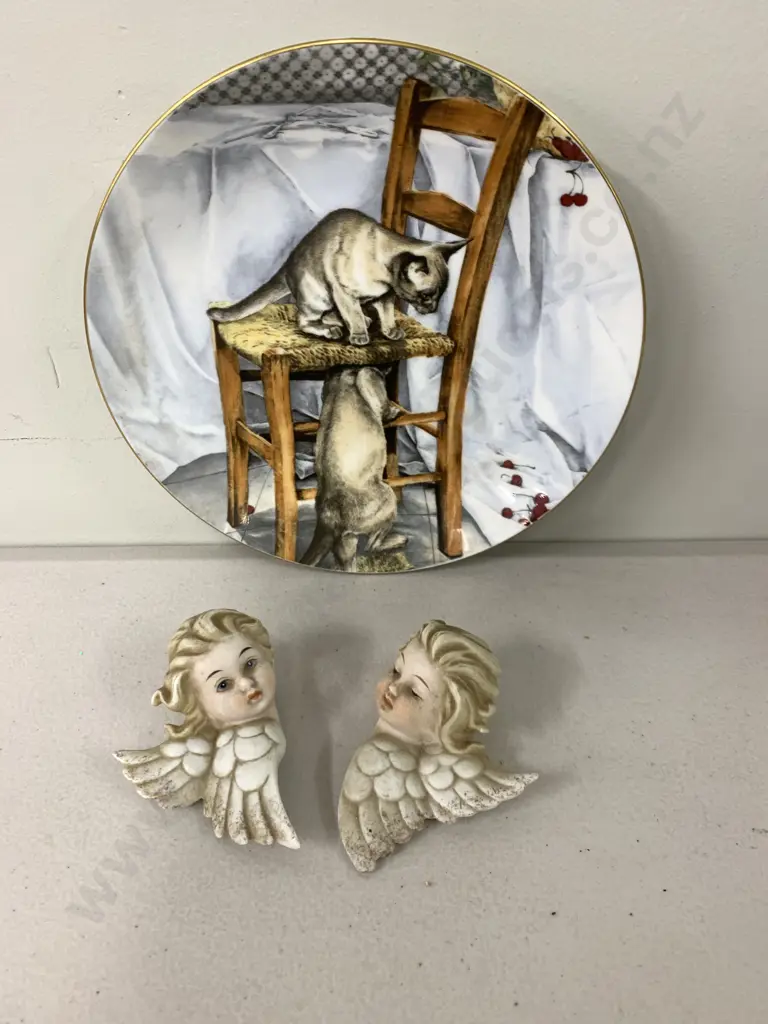 Coalport Cat Cause Chaos by Lesley Fotherby 'Scattered Cherries' & Gainsborough Angel Figurines Image 1++