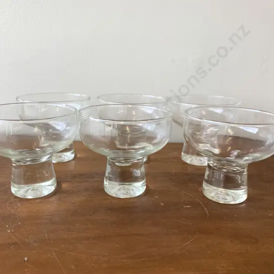 Set of 6 Vintage Retro Clear Glasses - Champagne / Cocktail
