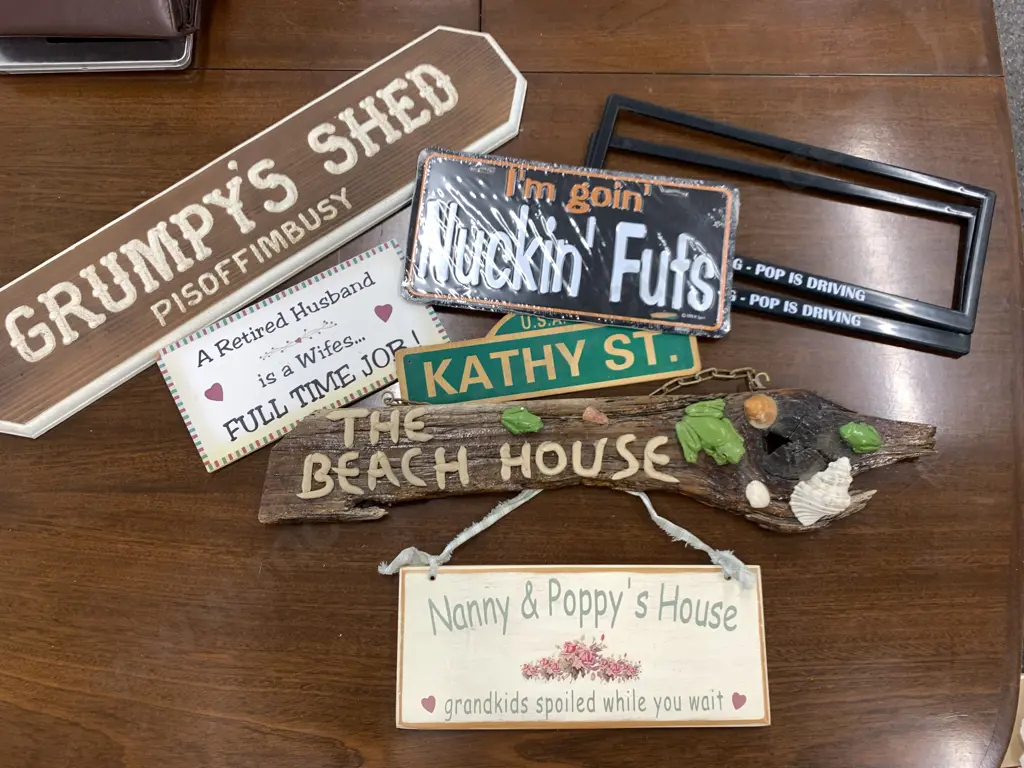 Assorted Wall Plaques Including The Beach House Etc Image 1++