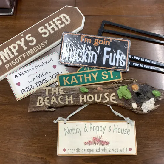 Assorted Wall Plaques Including The Beach House Etc