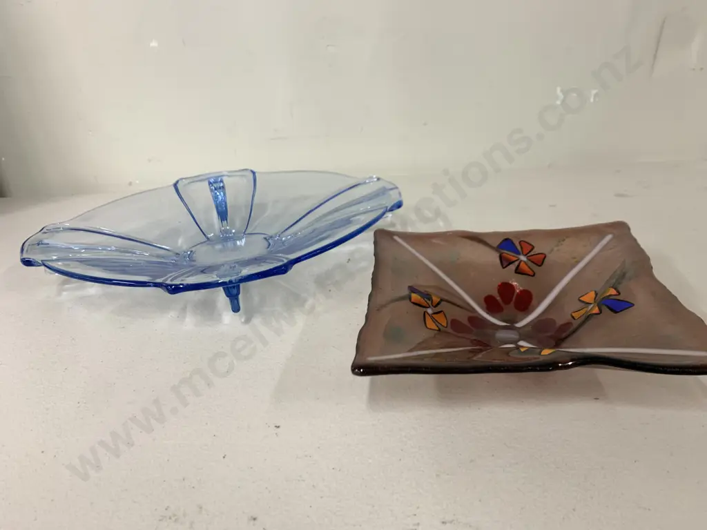 Glass Dishes x 2 Blue Oval & Pink Floral Square Image 1++