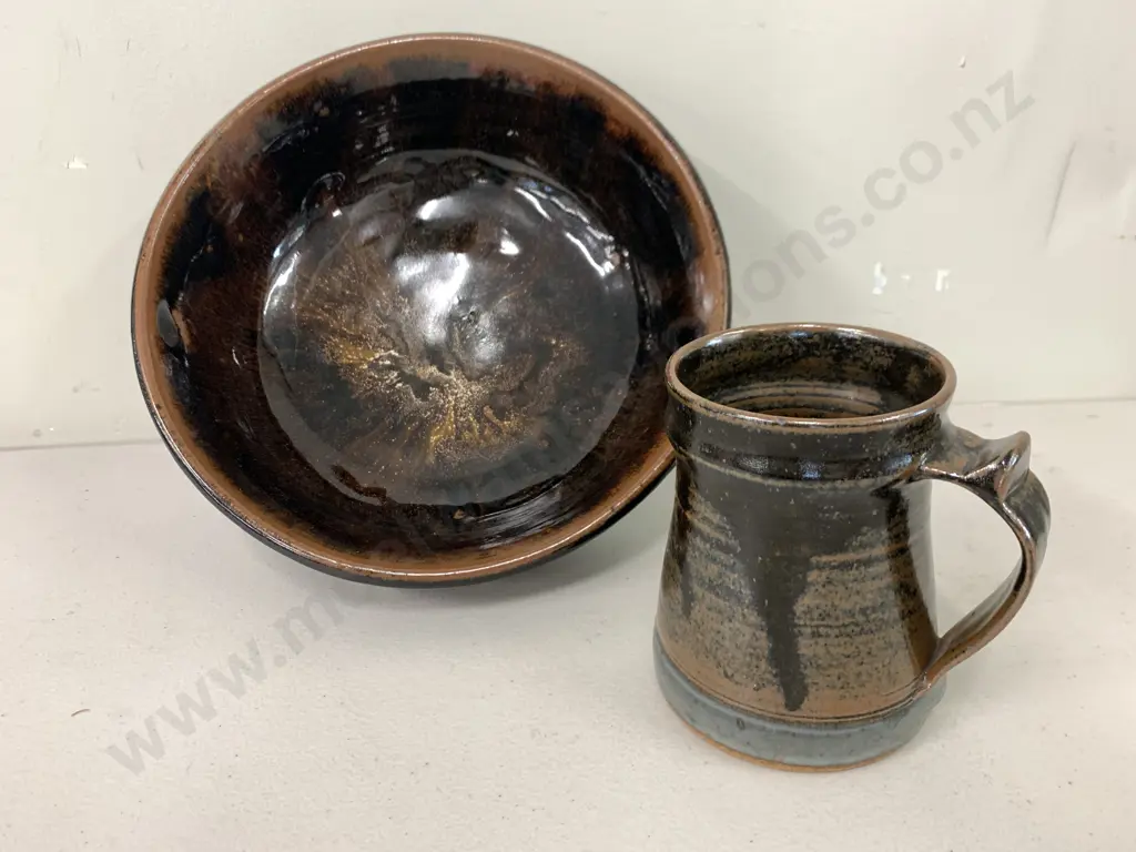 Pottery Glazed Round Brown Toned Bowl With Peter Stitchbury Pottery Handled Mug Image 1++