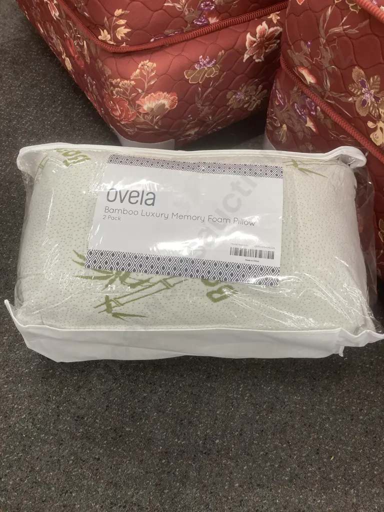 New 2 Pack of Ovela Bamboo Luxury Memory Foam Pillows Image 1++