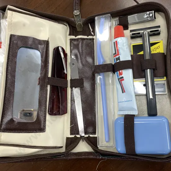 Parker Pens, Vintage Toilet Travel Case With Older & Wiser Badge