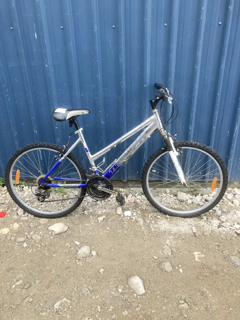 Blue / Silver Huffy 26 Triton Mountain Bike Image 1++