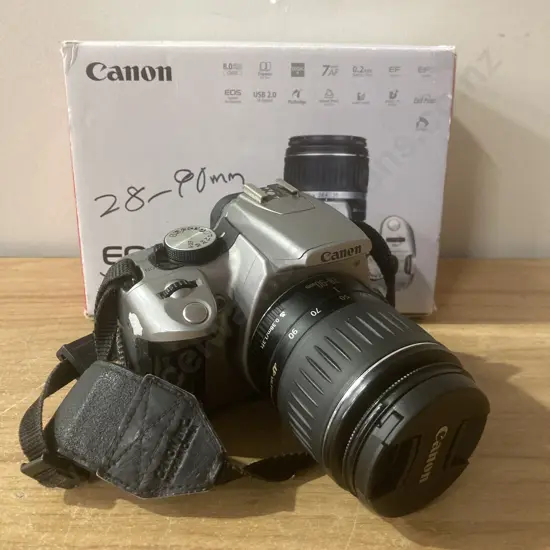 Canon EOS 350D Digital Camera, 8.0MP, EF 28-90mm 1:4-5.6 II USM Lense, Charger & Manual