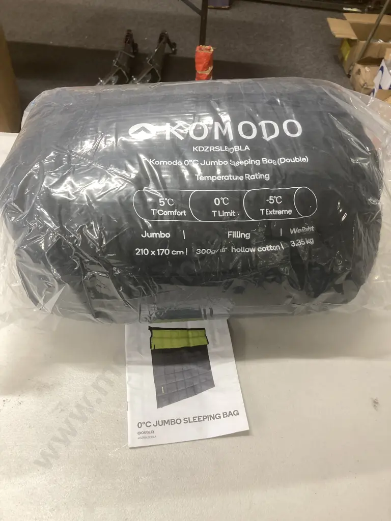 New Komodo 0 Degree C Jumbo Sleeping Bag, 210 x 170cm Image 1++