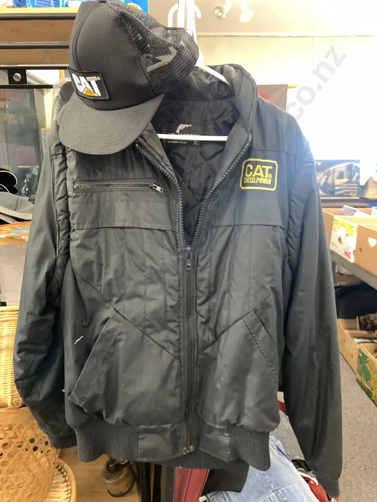 Black Mr Jackets NZ  Made Jacket, Sz XL CAT Diesel Power & CAT Cap Image 1++