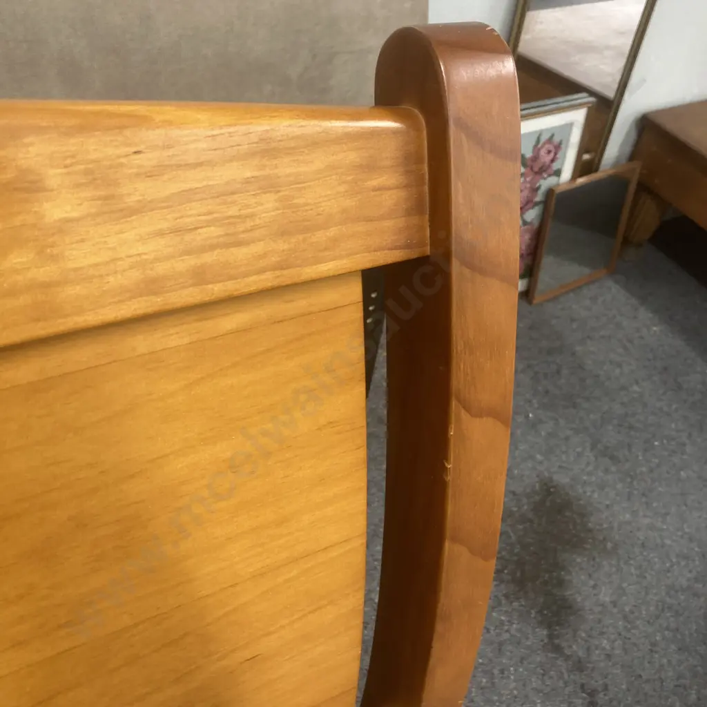 Pine Curved Headboard, 112 x 156.5cm Image 1++