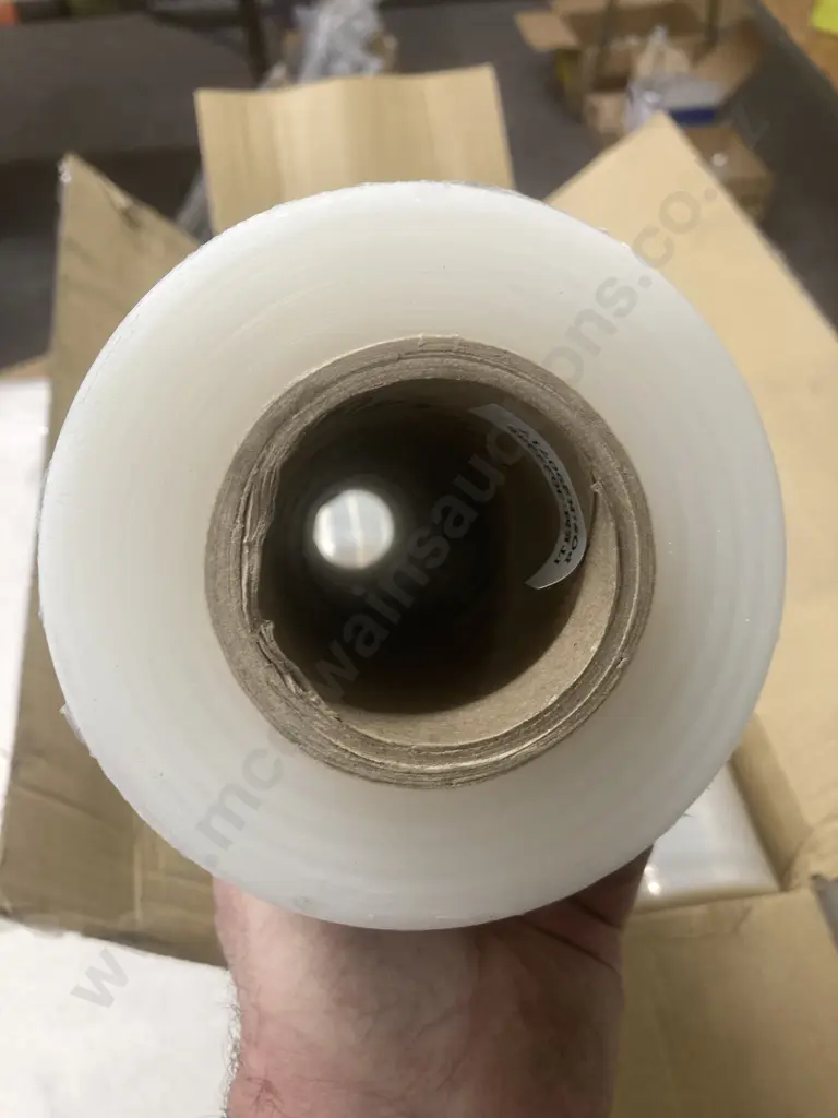Box of 4 Rolls of Cling Wrap 50 x 11cm Image 1++