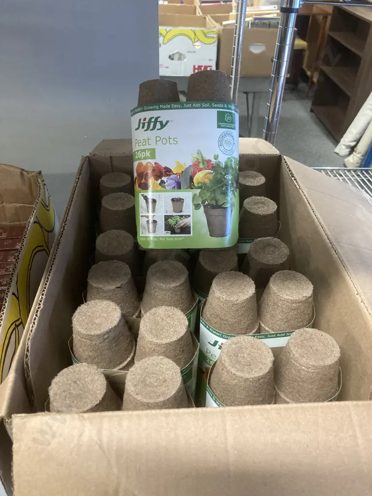 Box of JiffyPot R6 - 16 Packs of 26 Image 1++