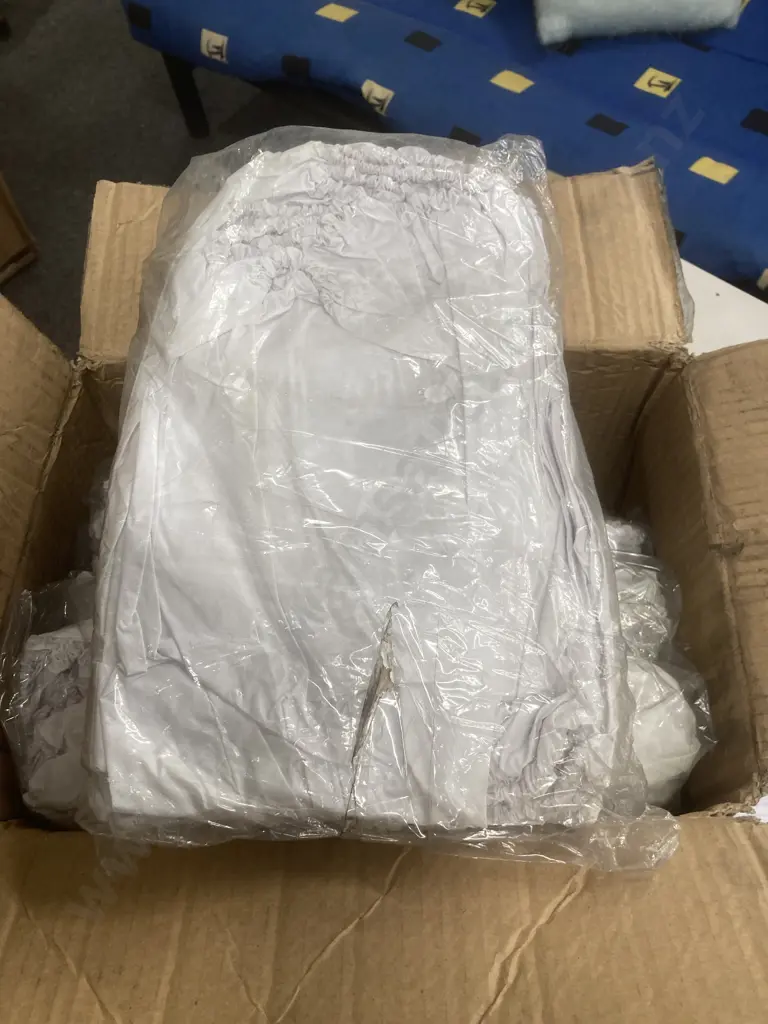 Box of 200 Arm Cuff Snell Natural PVC 40 x 20cm, White Image 1++