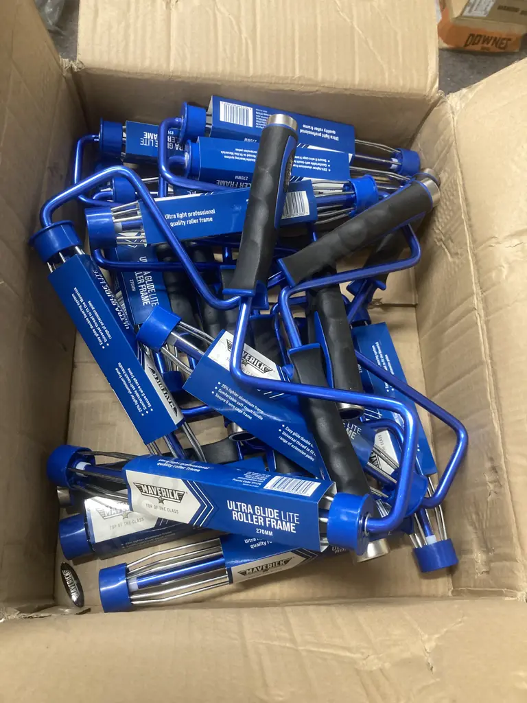 Box of 12 Maverick Ultra Glide Lite Roller Frames - 270mm Image 1++