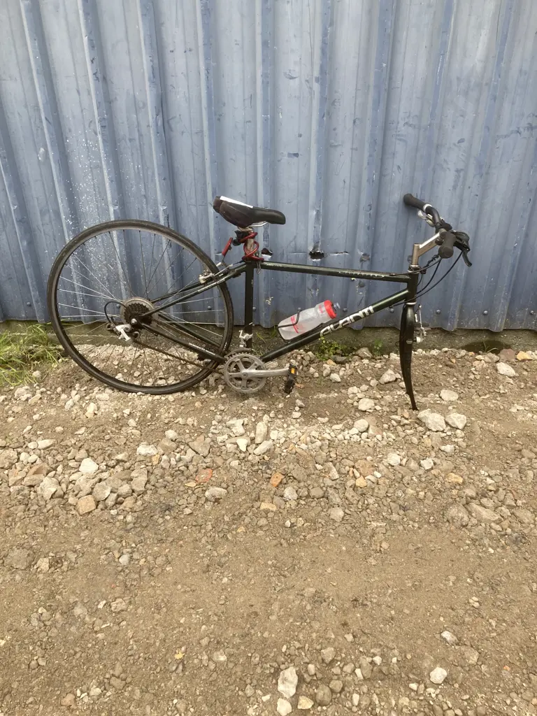 Avanti Bike Missing Front Wheel Image 1++
