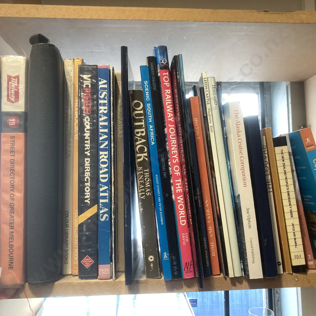 Lot of Travel Books, City Guides, Train Journeys Etc Image 1++