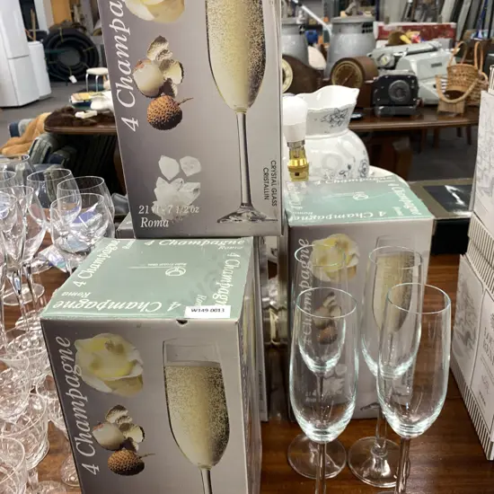 Lot of 20 Roma Champagne Glasses (4 Boxes of 4 + 4)