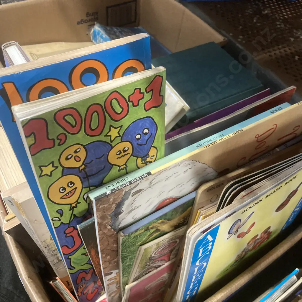 Lot of Kids Books Image 1++