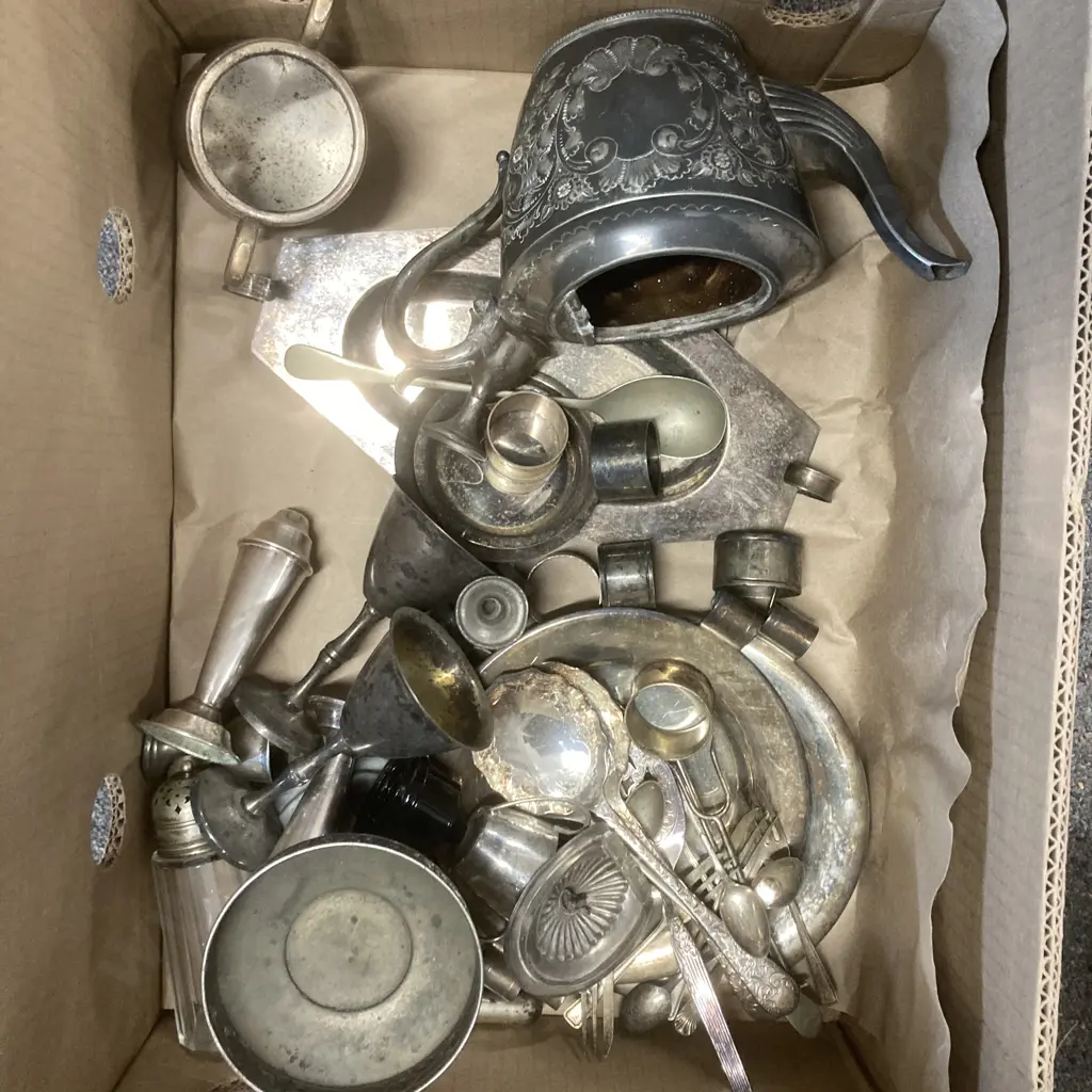 Box Lot Assorted Silverware Image 1++