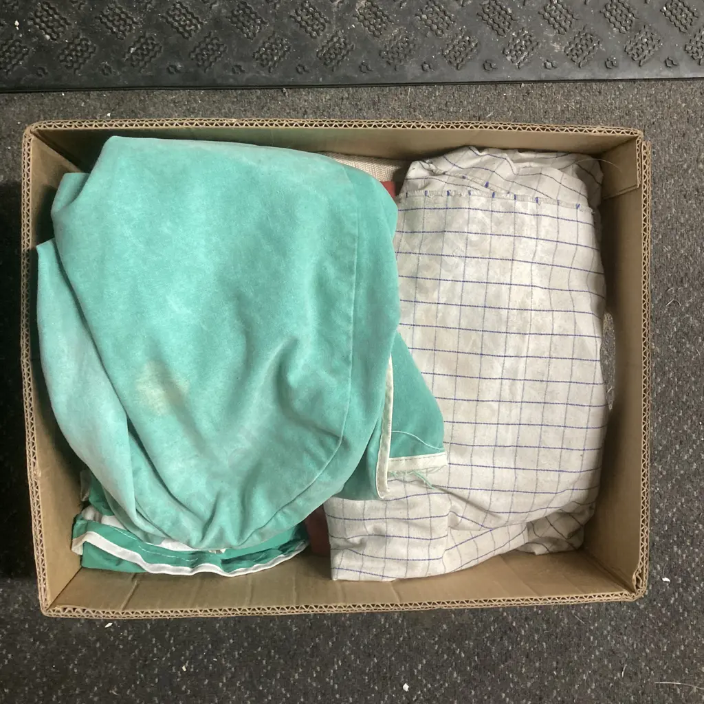 Horse Covers x 2, 1 Hood Neck Cover Image 1++
