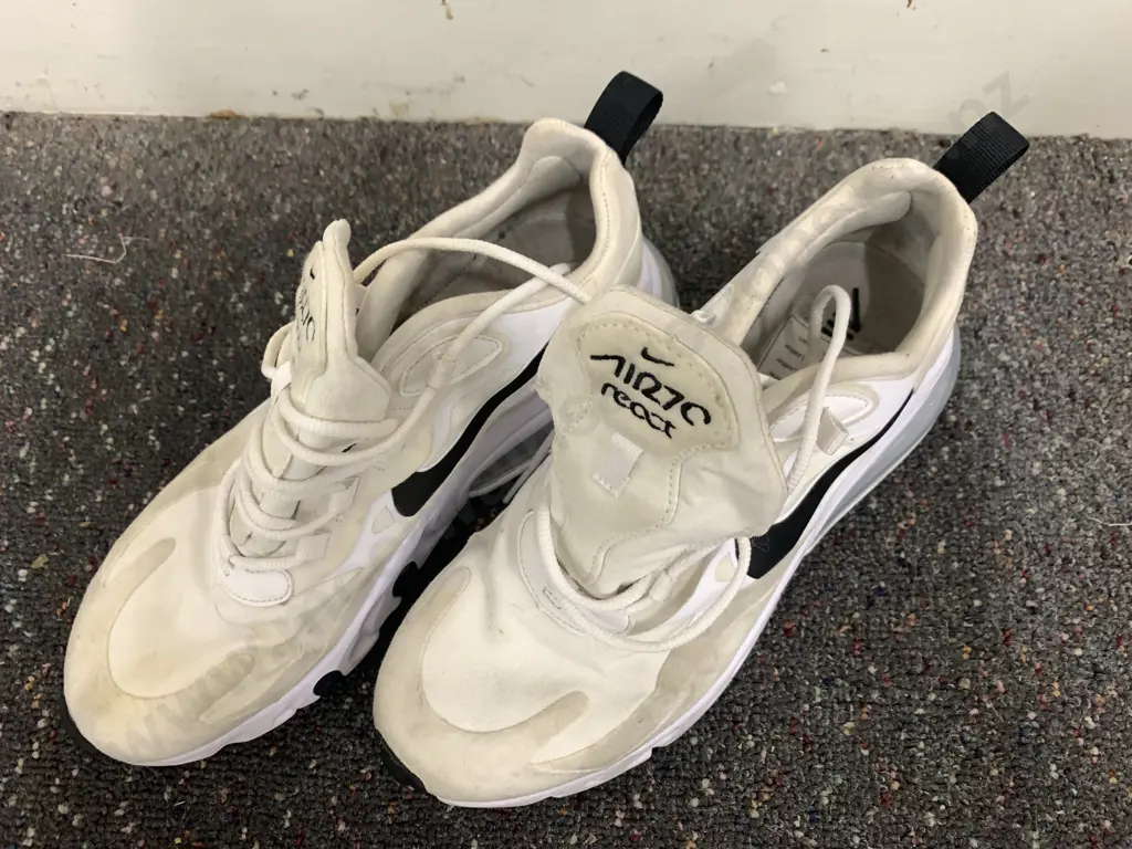 Nike React Air 7c Cream / White Sneakers, Sz US7.5 Image 1++