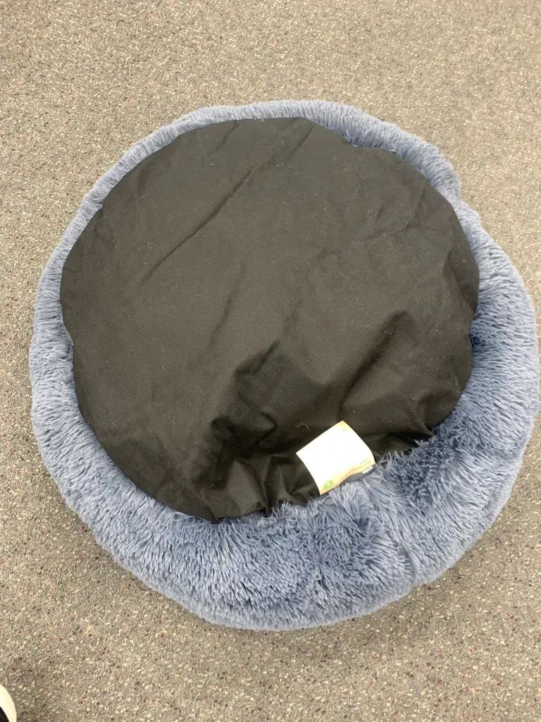 New Large Anko Pet Comfort Bed Grey / Black Image 1++