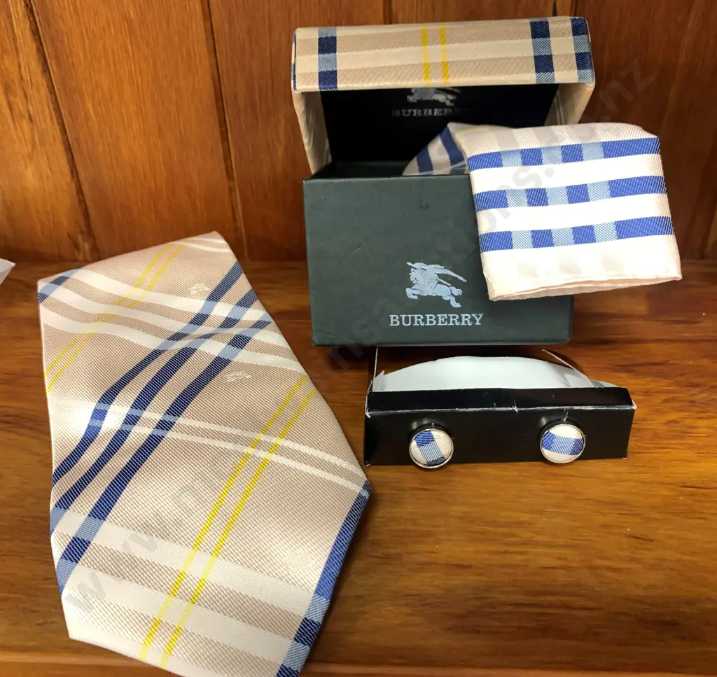 'Burberry' Tie, Handkerchief & Cufflinks Boxed Set Image 1++