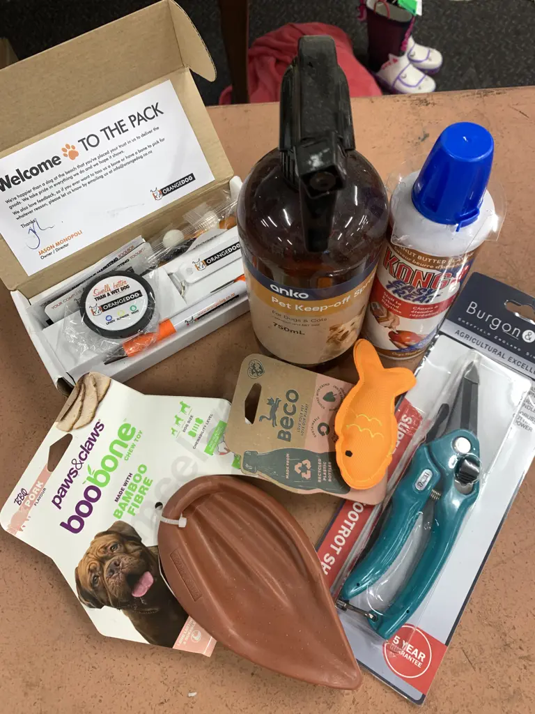 Burgon & Ball Agricultural Shears, Anko Pet Spray, Paws And Chew Toy Etc Image 1++