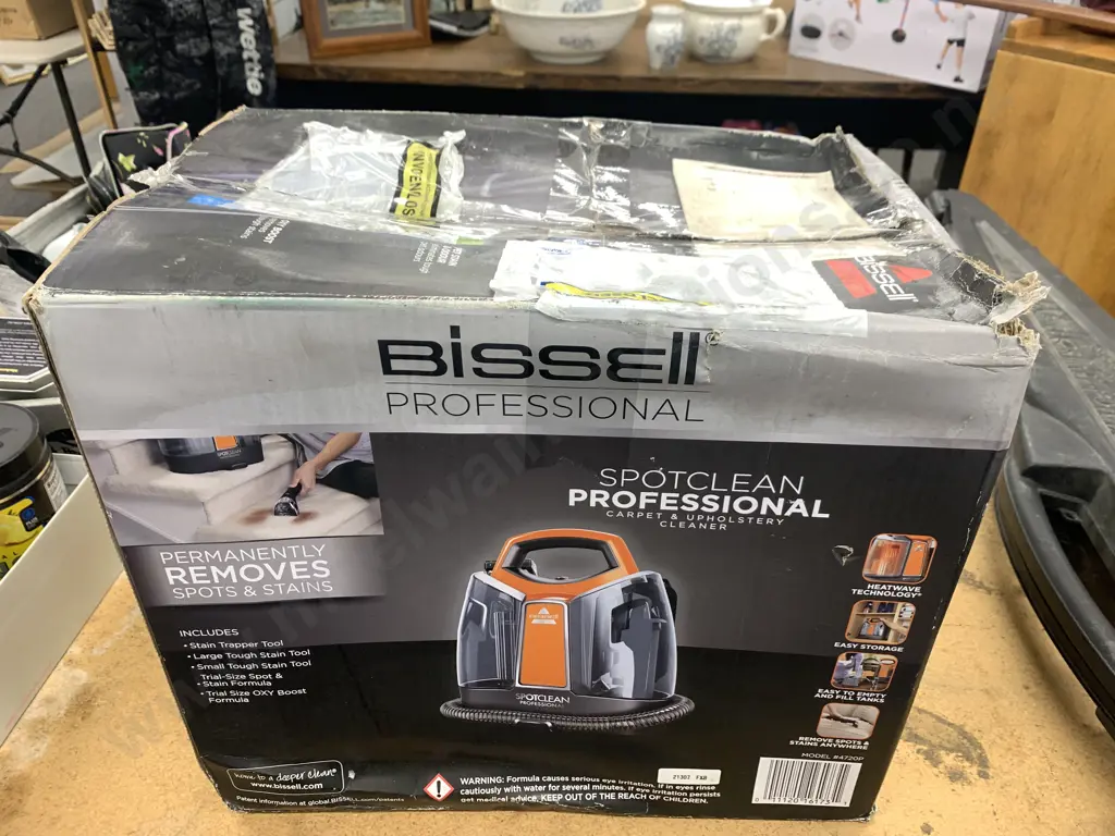 Bissell Spot Clean Professional Carpet And Upholstery Shampooer Cleaner Model  Image 1++