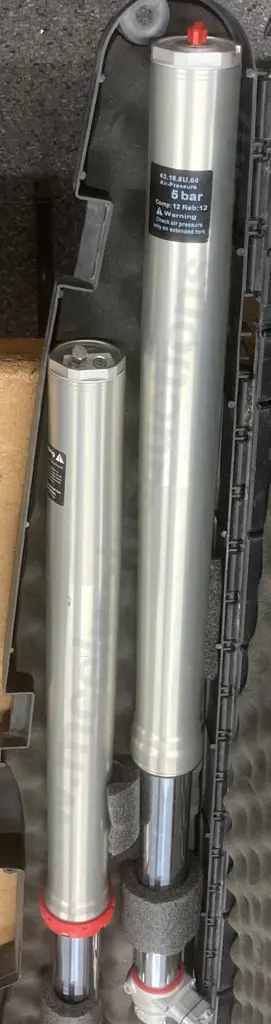 Motorbike Suspension Parts - WP XACT Rear Shock, Unbadged Front Forks In Padded Rifle Case Image 1++