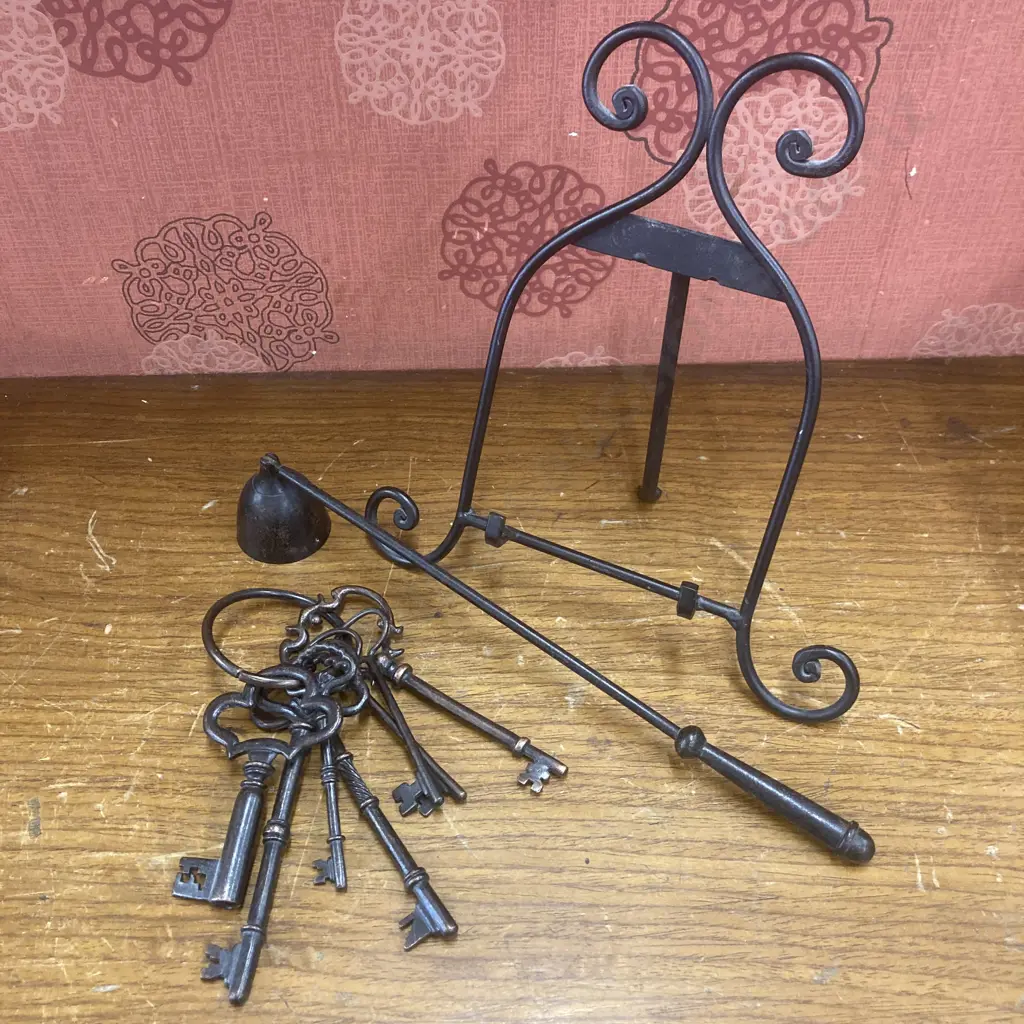 Bundle of 7 Vintage Style Skeleton Key Replicas In An Antique Copper Finish, Candle Snuffer, Small Wrought  Stand Image 1++